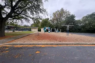 200 Willow Ln, Willow Springs, IL 60480 - Photo 3