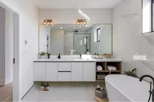 2307 W Foster Ave, Chicago, IL 60625 - Photo 25