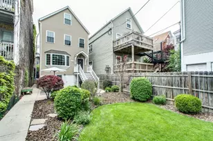 1824 N Wood St, Chicago, IL 60622 - Photo 1