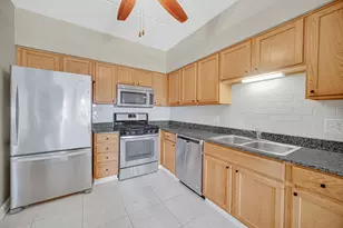 3451 N Carriageway Dr, Arlington Heights, IL 60004 - Photo 3