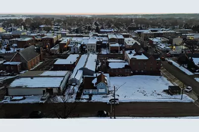 105 E Knox Street, Morrison, IL 61270 - Photo 27