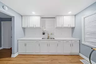 105 E Knox St, Morrison, IL 61270 - Photo 9