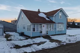 105 E Knox St, Morrison, IL 61270 - Photo 3