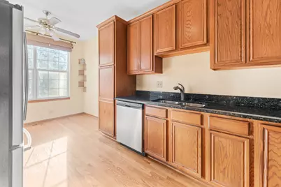 511 Pheasant Trail, Saint Charles, IL 60174 - Photo 11