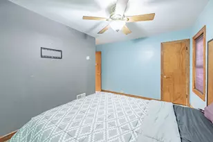 11017 S Campbell Ave, Chicago, IL 60655 - Photo 15