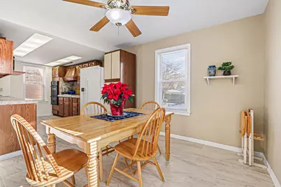 11057 S Avenue B, Chicago, IL 60617 - Photo 5