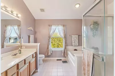 4811 Princeton Lane, Lake in the Hills, IL 60156 - Photo 15