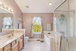 4811 Princeton Ln, Lake in the Hills, IL 60156 - Photo 15