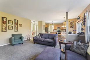 4811 Princeton Ln, Lake in the Hills, IL 60156 - Photo 9