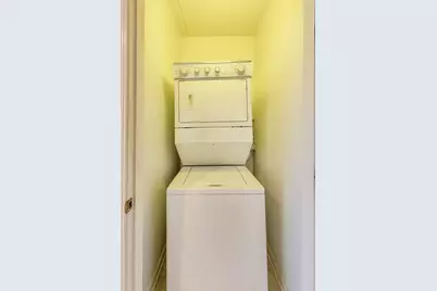 4534 N Cumberland Avenue #101, Chicago, IL 60656 - Photo 17