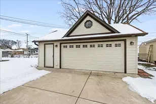 1162 W Grant Dr, Des Plaines, IL 60016 - Photo 21