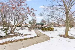 1162 W Grant Dr, Des Plaines, IL 60016 - Photo 23