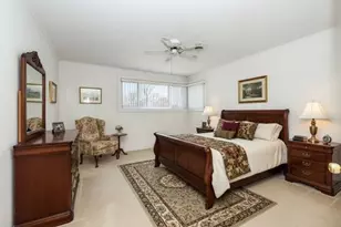 1162 W Grant Dr, Des Plaines, IL 60016 - Photo 13