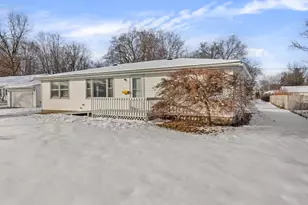 543 S Elwood St, Forsyth, IL 62535 - Photo 3