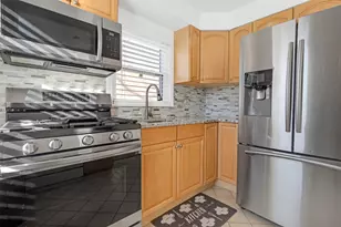 8239 N New England Ave, Niles, IL 60714 - Photo 9