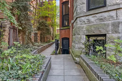 159 W Burton Place #G, Chicago, IL 60610 - Photo 3