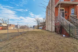3913 S Prairie Ave, Chicago, IL 60653 - Photo 1