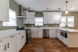 1730 E 83rd Pl, Chicago, IL 60617 - Photo 7