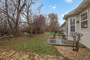 121 Enfield Ln, Grayslake, IL 60030 - Photo 17