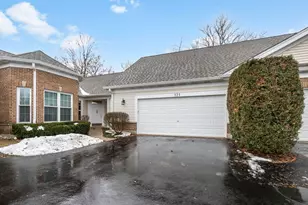 121 Enfield Ln, Grayslake, IL 60030 - Photo 1