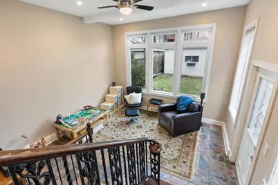 3059 N Gresham Avenue, Chicago, IL 60618 - Photo 13