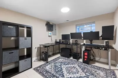 3059 N Gresham Avenue, Chicago, IL 60618 - Photo 25