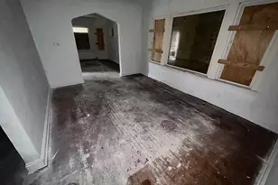 10453 S Indiana Ave, Chicago, IL 60628 - Photo 3