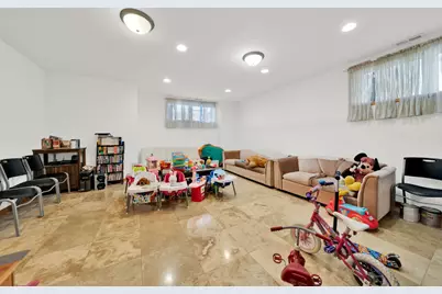 3917 W 60th Street, Chicago, IL 60629 - Photo 19