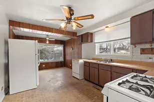 17913 Homewood Ave, Homewood, IL 60430 - Photo 5