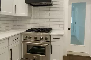 7937 S Crandon Ave, Chicago, IL 60617 - Photo 5