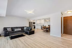 1100 E Randville Dr, Palatine, IL 60074 - Photo 5