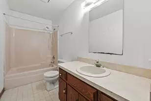 1625 Bunker Hill Dr, Joliet, IL 60435 - Photo 15