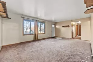 1625 Bunker Hill Dr, Joliet, IL 60435 - Photo 3