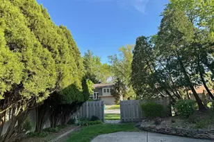 416 Trinity Ct, Buffalo Grove, IL 60089 - Photo 47