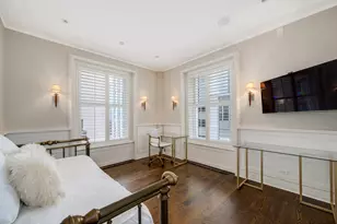 159 E Walton Pl, Chicago, IL 60611 - Photo 17