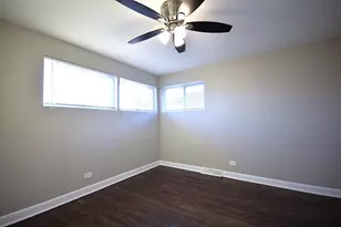 3133 W 101st Pl, Evergreen Park, IL 60805 - Photo 13