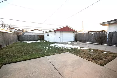 3133 W 101st Place, Evergreen Park, IL 60805 - Photo 21