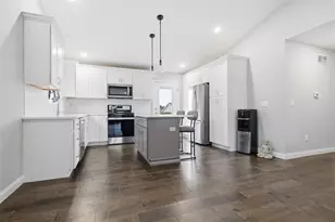 12 Misty Ln, Bloomington, IL 61705 - Photo 5