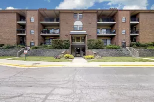 760 Weidner Rd, Buffalo Grove, IL 60089 - Photo 1