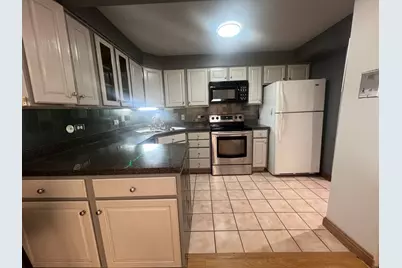 6732 W 64th Place #2E, Chicago, IL 60638 - Photo 9