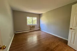 1075 Higgins Quarters Dr, Hoffman Estates, IL 60169 - Photo 11