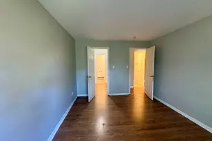 1075 Higgins Quarters Dr, Hoffman Estates, IL 60169 - Photo 13