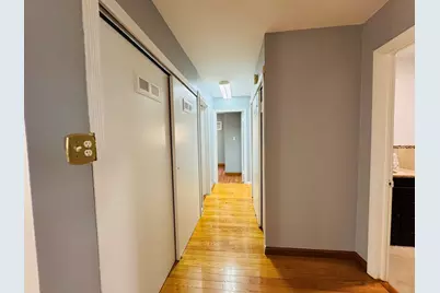 670 Lakeview Lane, Hoffman Estates, IL 60169 - Photo 9