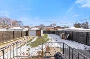 [Address not provided], Bellwood, IL 60104 - Photo 17