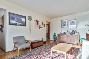 6216 W Norwood St, Chicago, IL 60646 - Photo 3