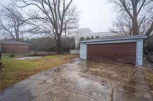 9116 S Dante Ave, Chicago, IL 60619 - Photo 11