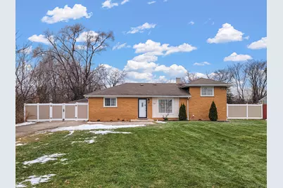 128 S Villa Avenue, Addison, IL 60101 - Photo 1