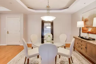 425 Village Green Road #213, Lincolnshire, IL 60069 - Photo 9