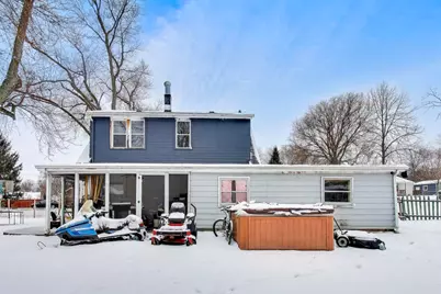 4910 Parkview Drive, McCullom Lake, IL 60050 - Photo 3