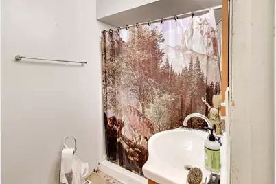 4910 Parkview Drive, McCullom Lake, IL 60050 - Photo 13